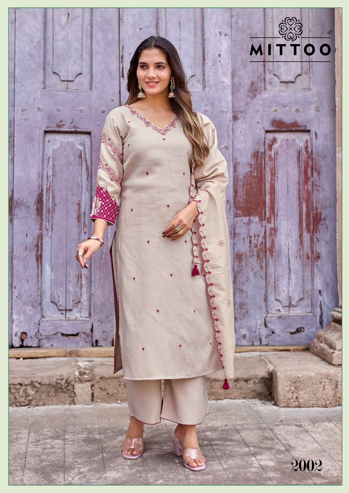 Mittoo Aaika Viscose Kurti Pant Dupatta Set