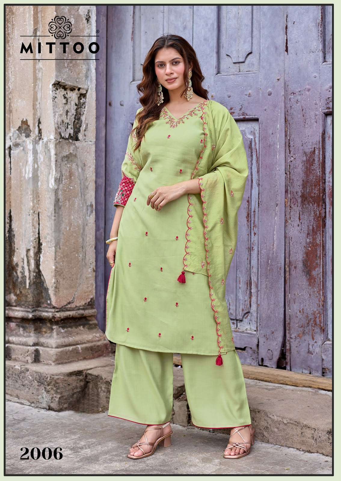 Mittoo Aaika Viscose Kurti Pant Dupatta Set