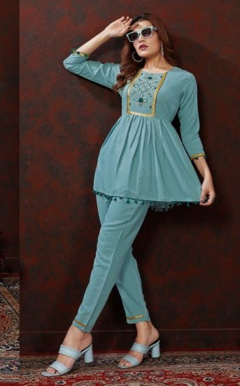 Moksh Karigiri D No 835 Maaza Cotton Handworked Co-Ord Set