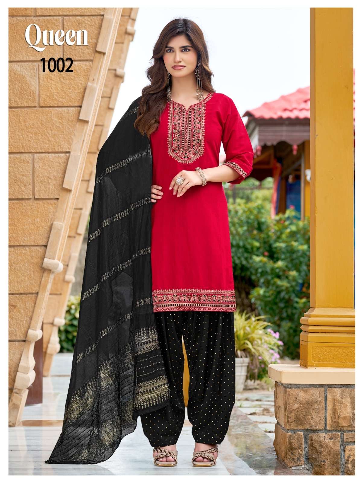 MUKESH QUEEN Vertican Heavy Embroidered Dress Set - Amrah Wholesale