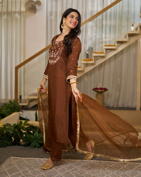Amrah Wholesale Mv 661 Kurti Pant Dupatta Set - Amrah Wholesale