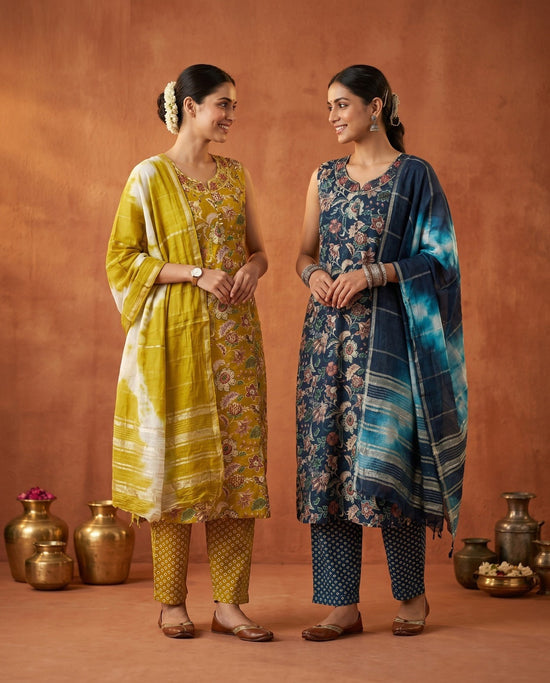 Naisha K 1008 Rayon Discharge Printed Kurti Pant Dupatta Set