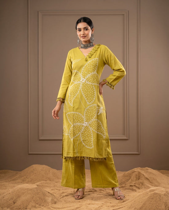 Naisha K 1026 Vertican Thread Work Kurti Pant Set - Amrah Wholesale
