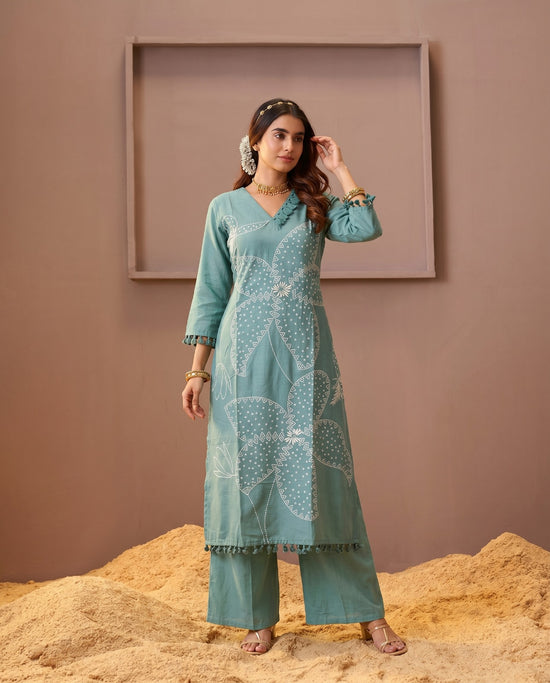 Naisha K 1026 Vertican Thread Work Kurti Pant Set