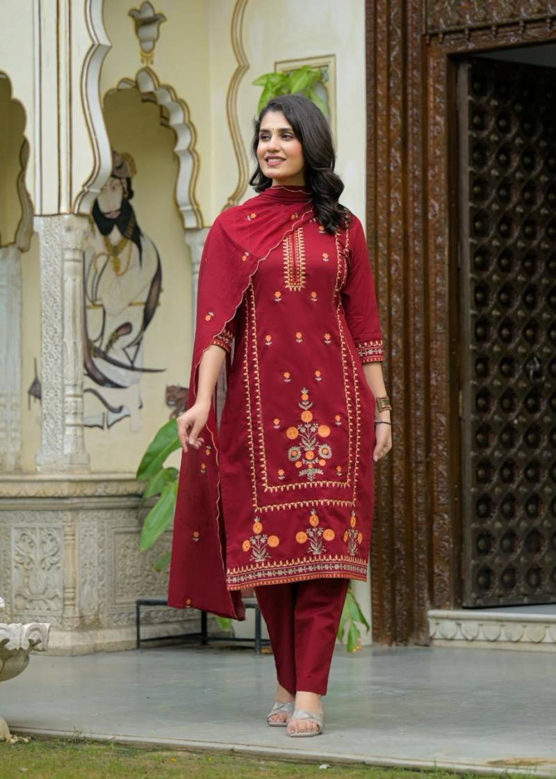 Naisha K 289