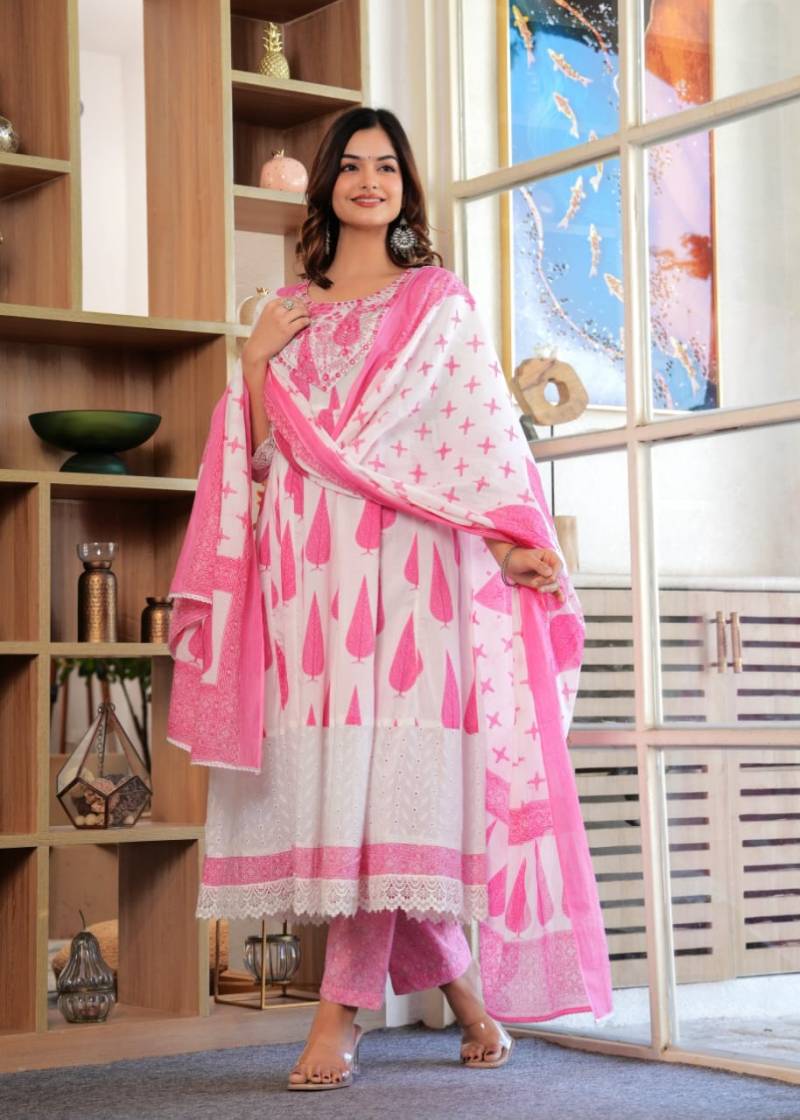 Naisha K 292