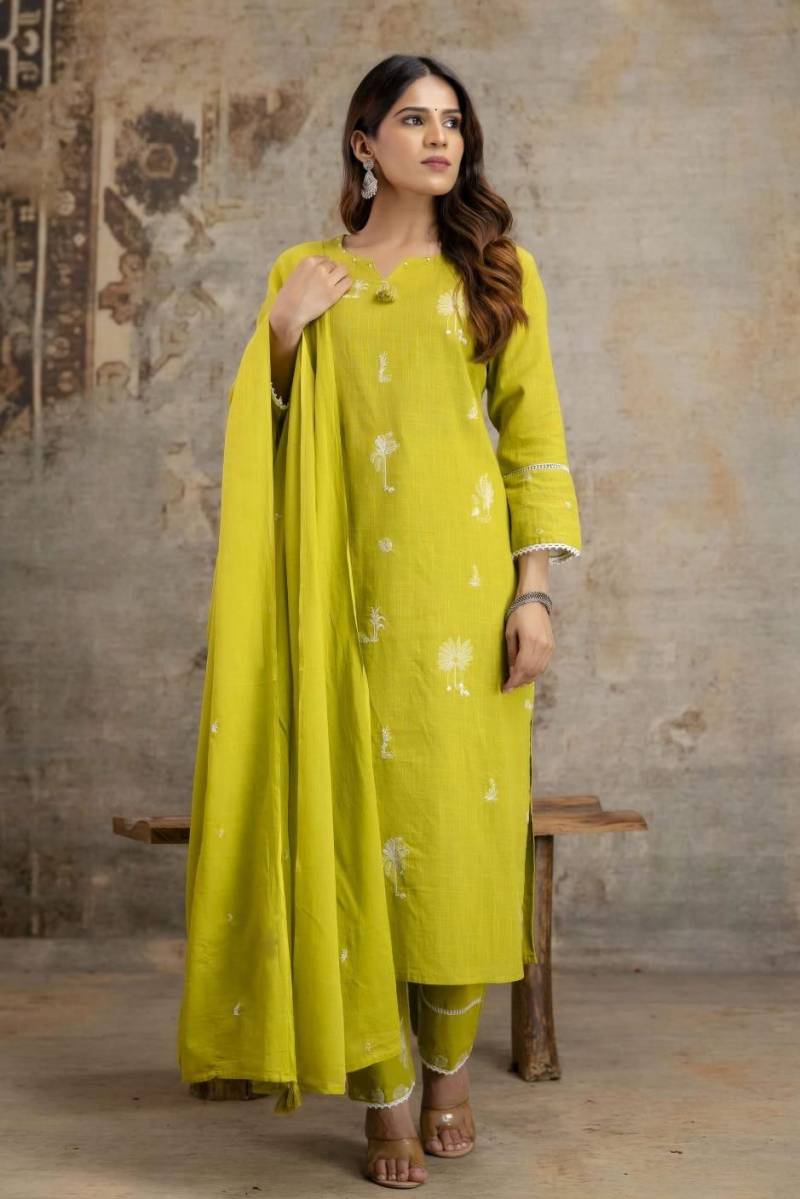 Naisha K 293