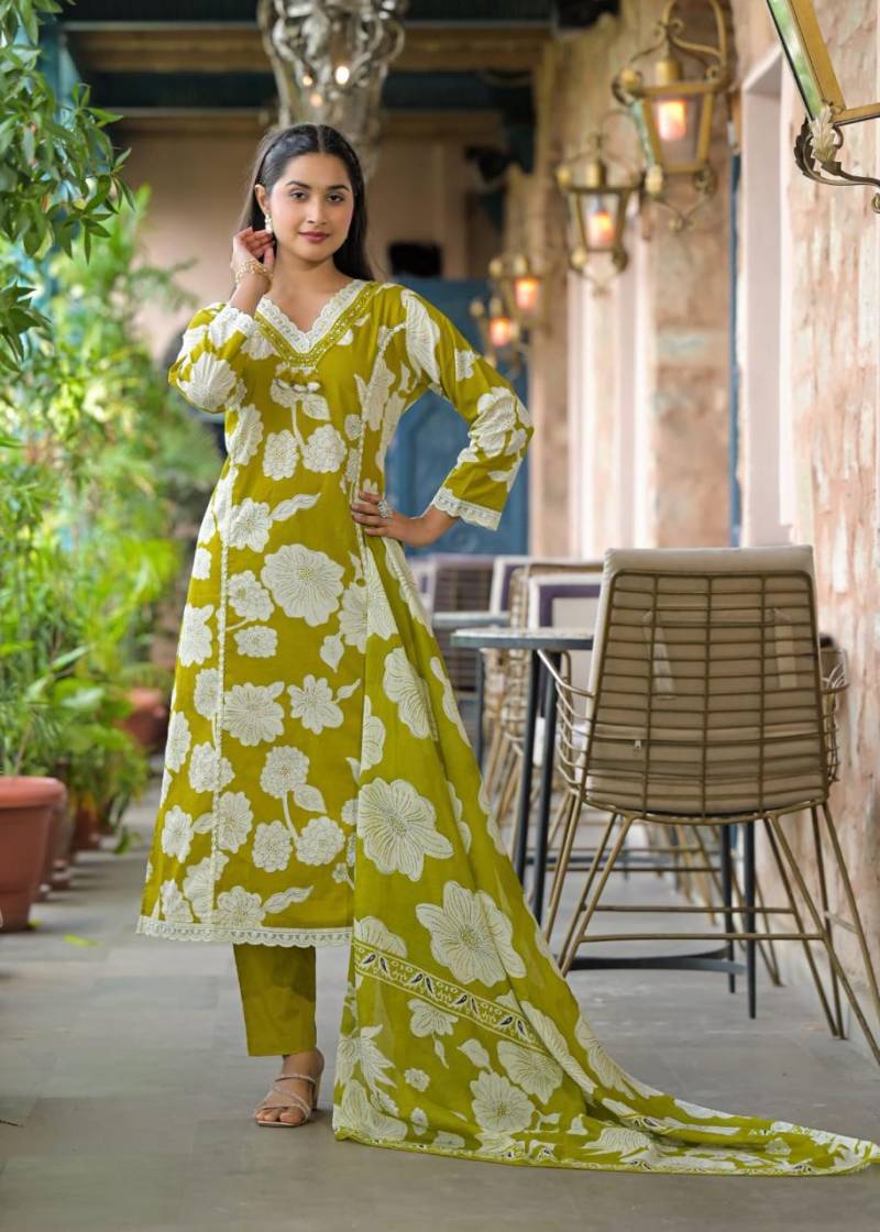 Naisha K 294