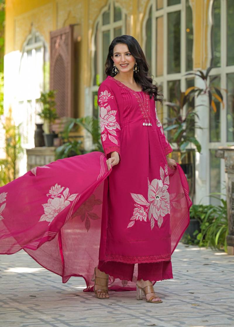 Naisha K 332