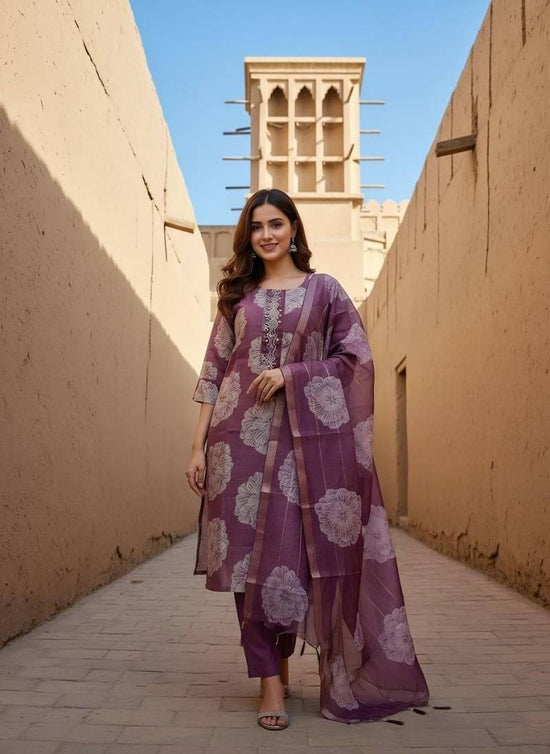 Naisha K 354