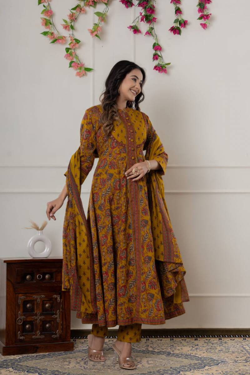 Naisha K 358