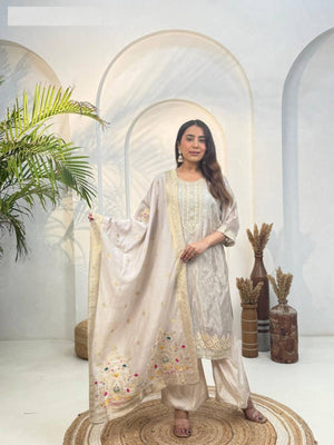Naisha K 362
