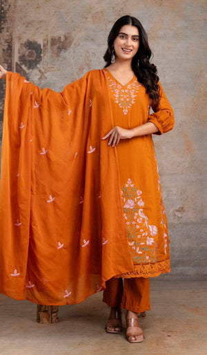 Naisha K 372