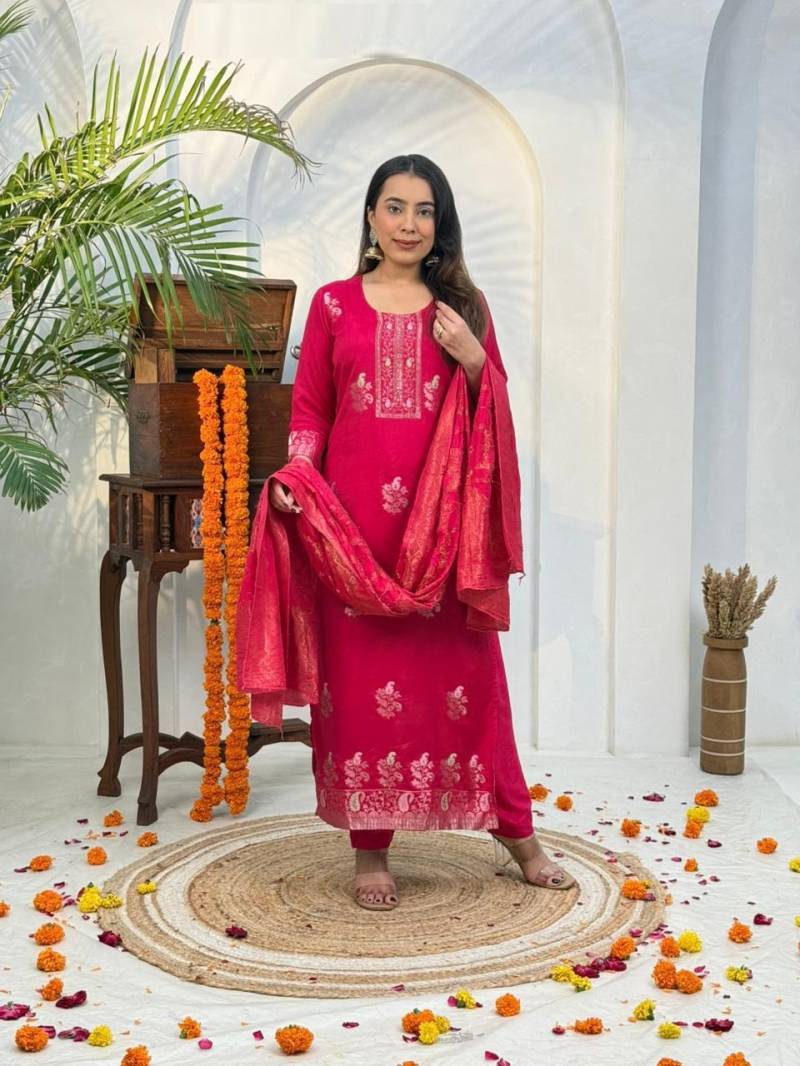 Naisha K 377