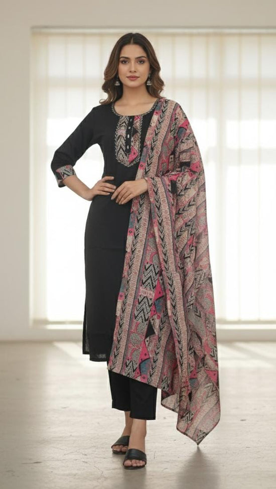 Naisha K 382