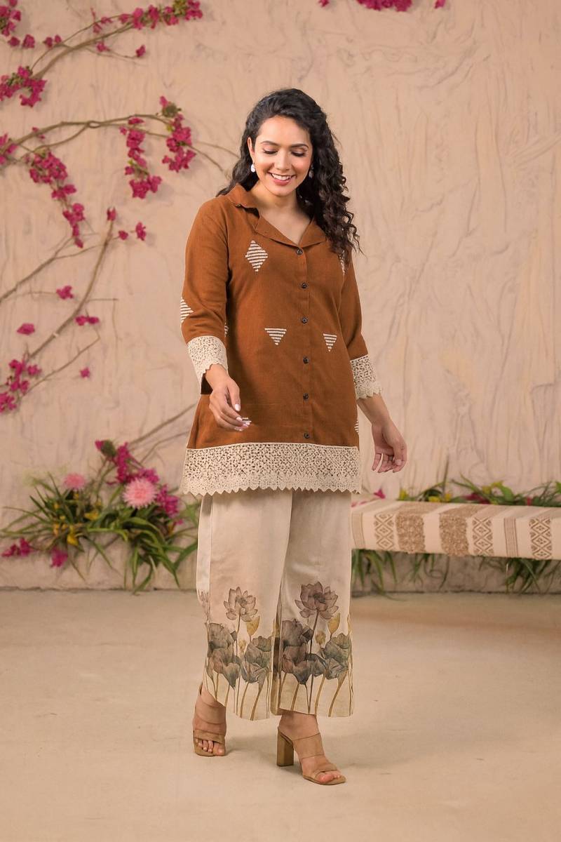 Naisha K 389