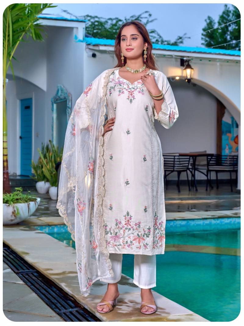 Naisha K 405