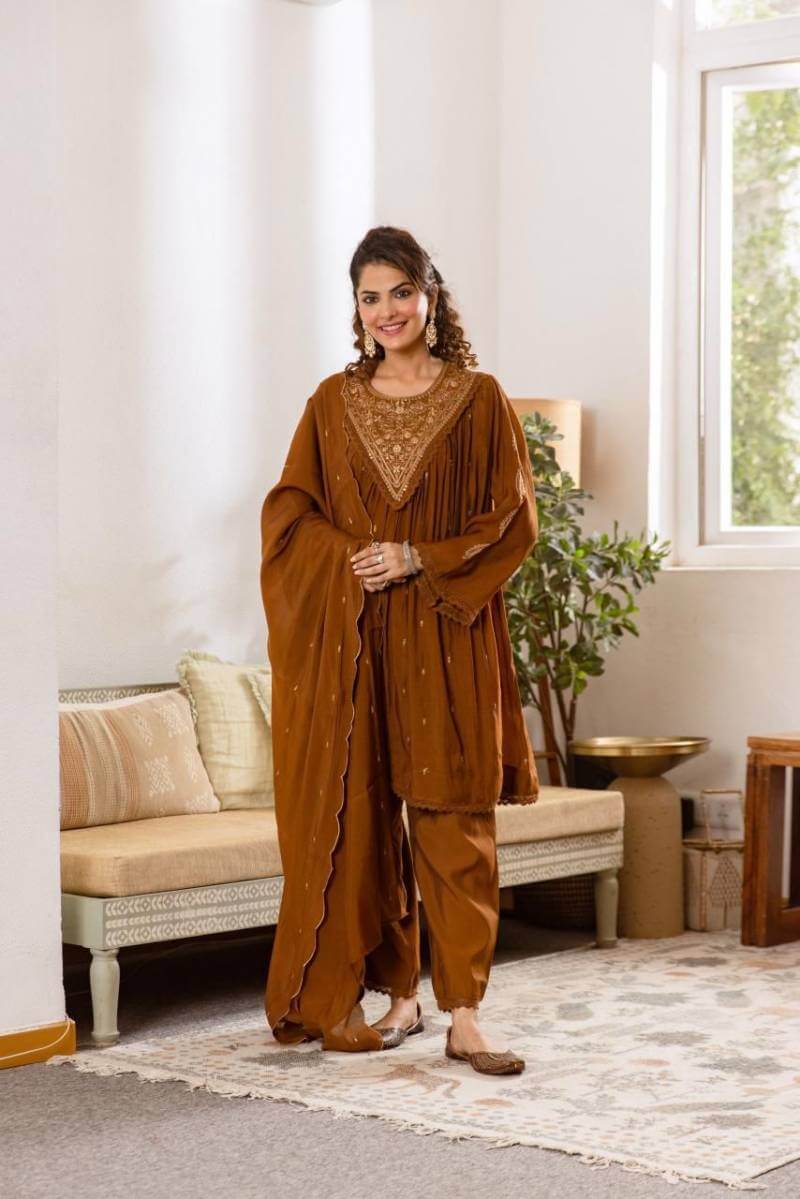 Naisha K 421