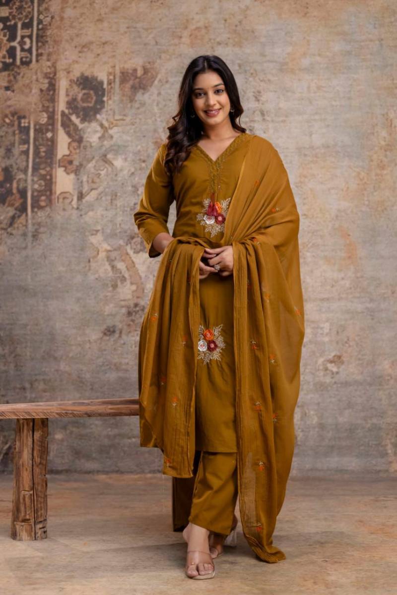 Naisha K 494