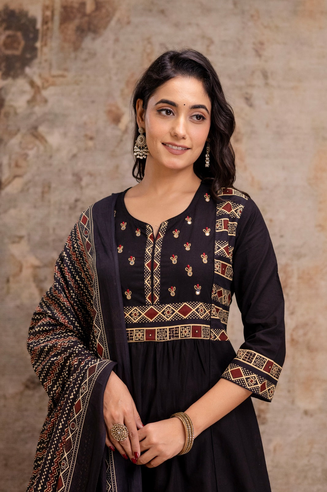 Naisha K 536