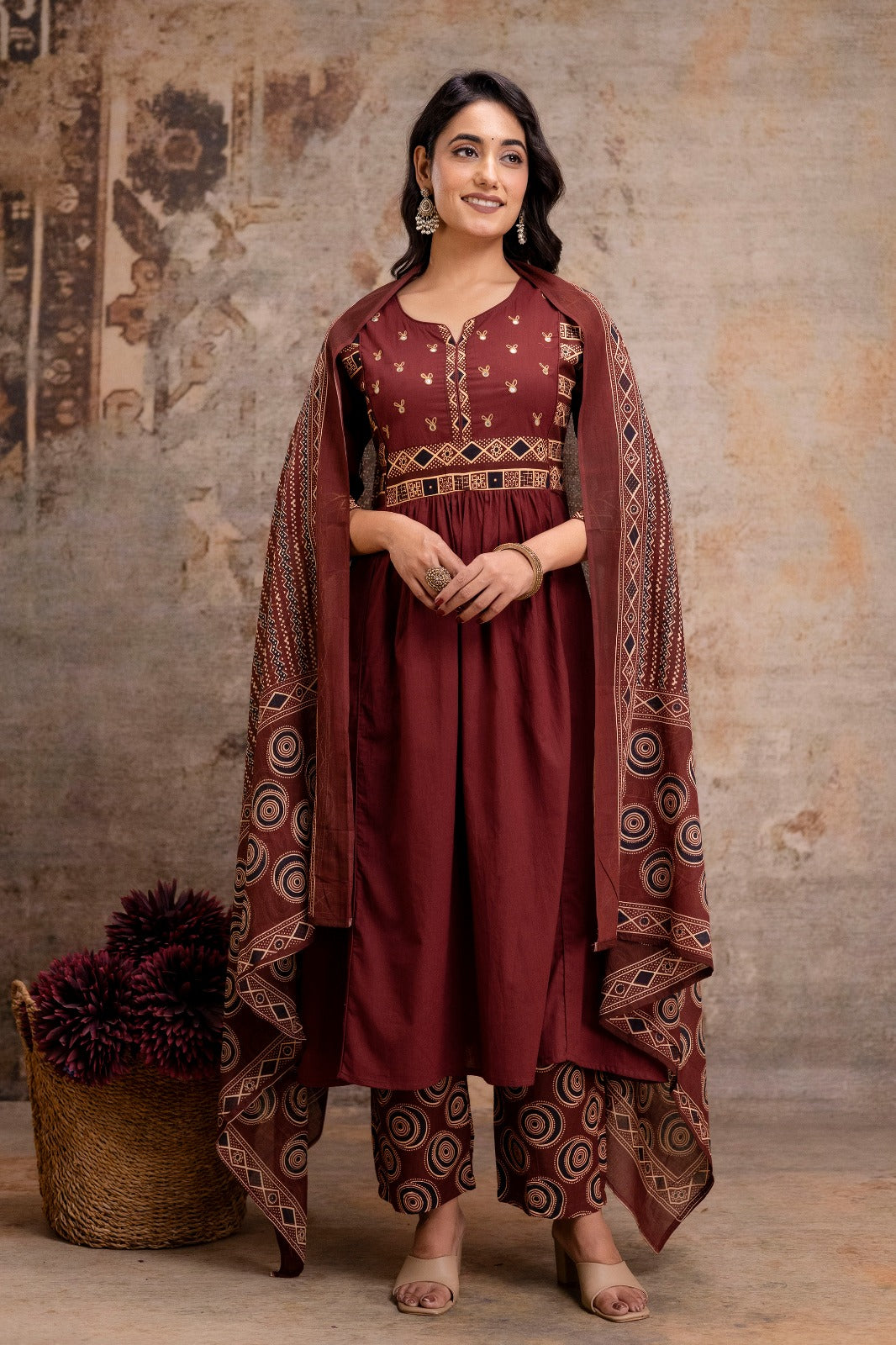 Naisha K 536