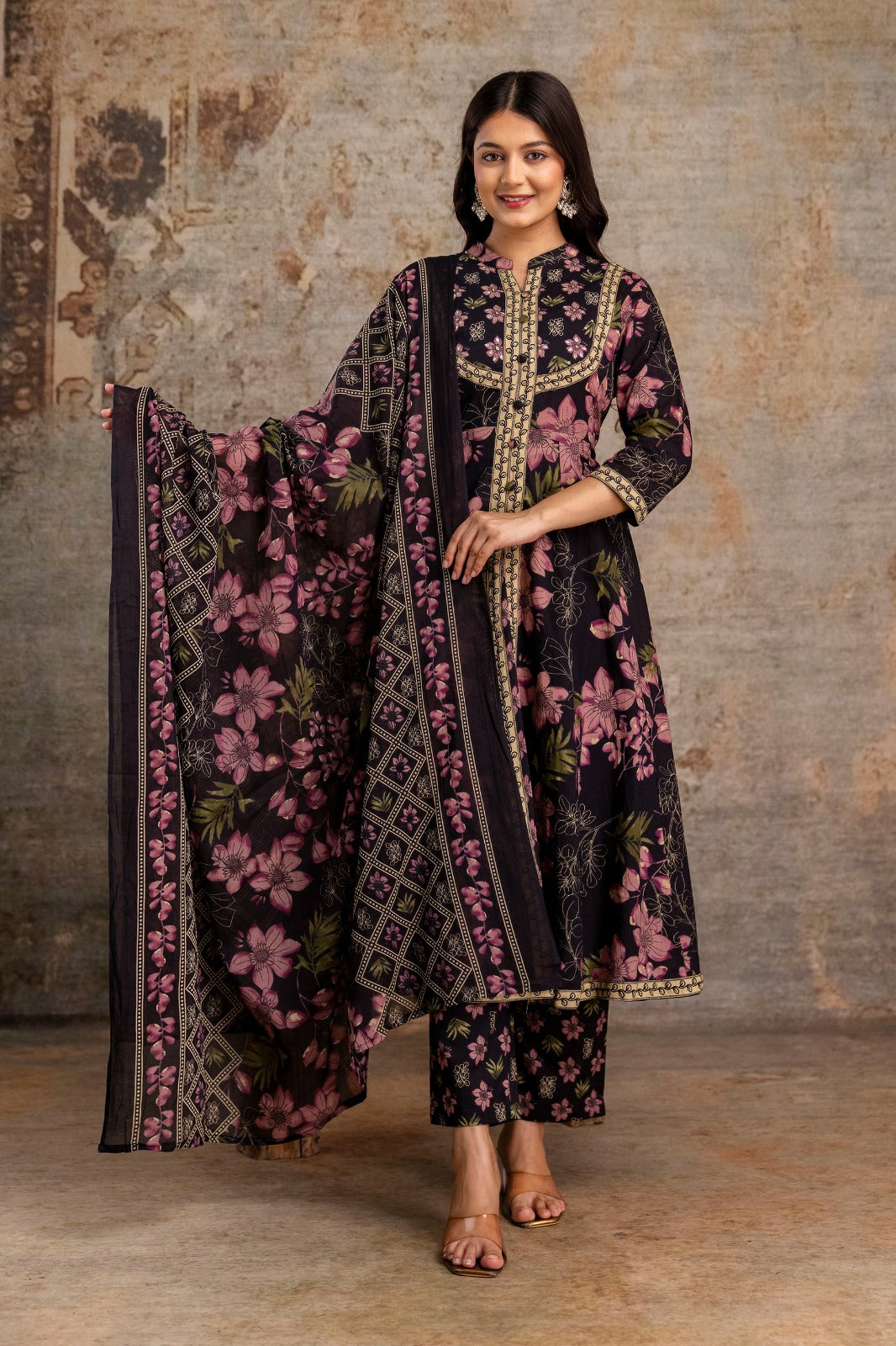 Naisha K 537
