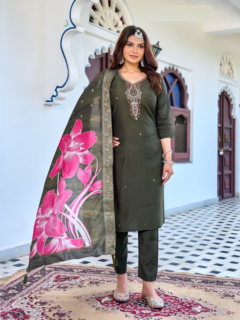 Naisha K 539
