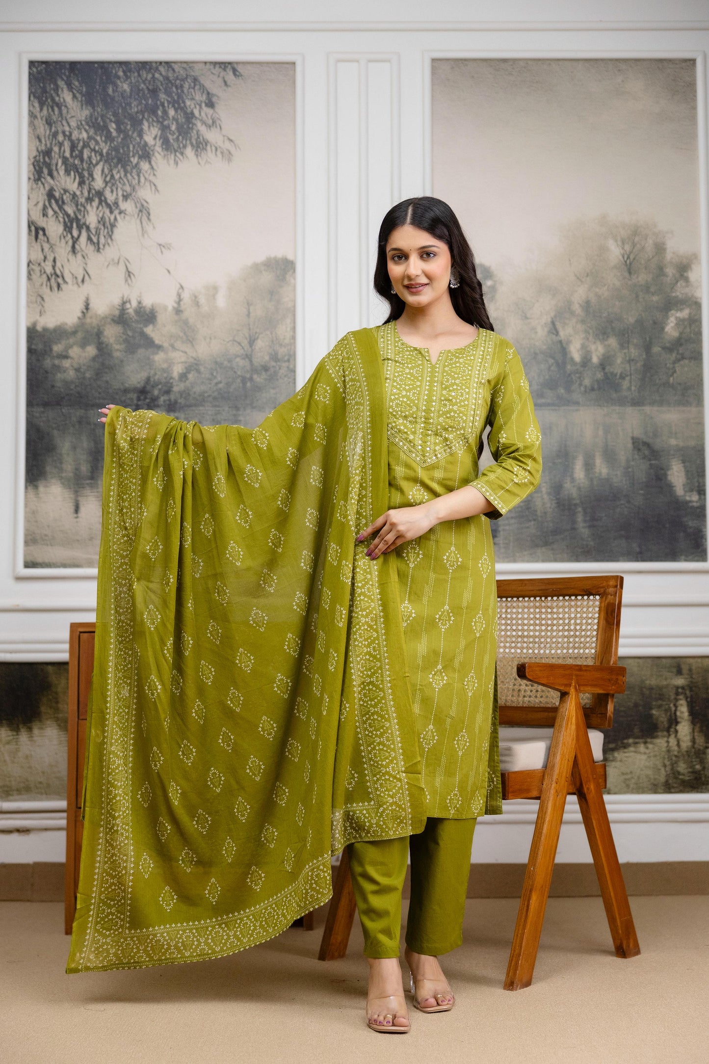 Naisha K 556