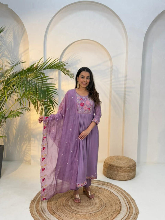 Naisha K 571