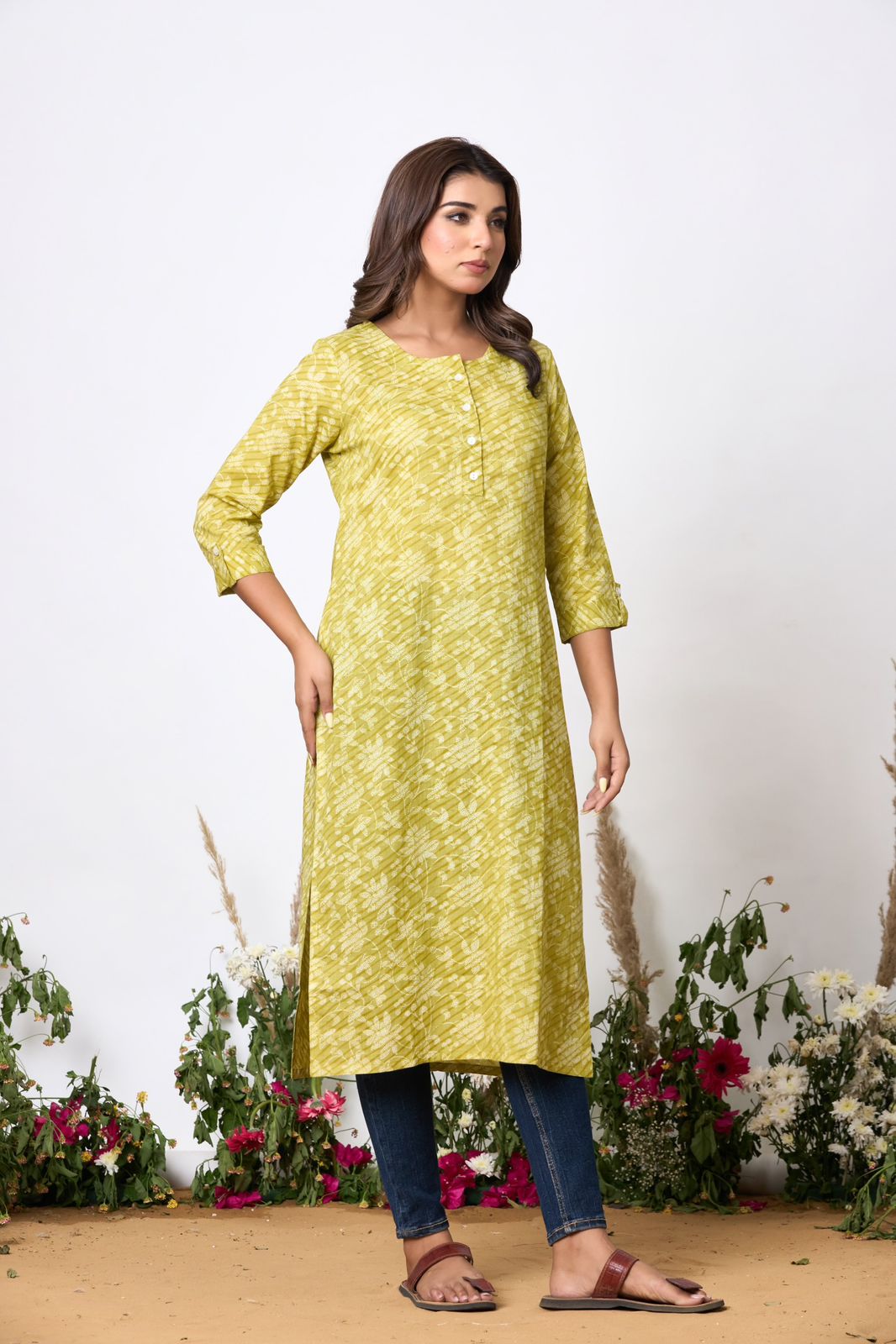 Naisha K 573