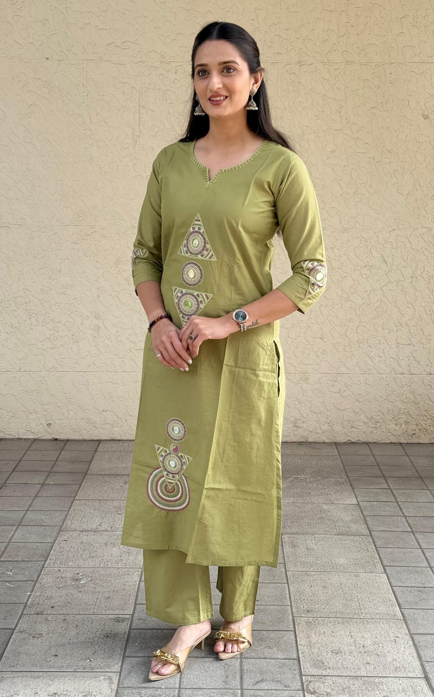 Naisha K 574