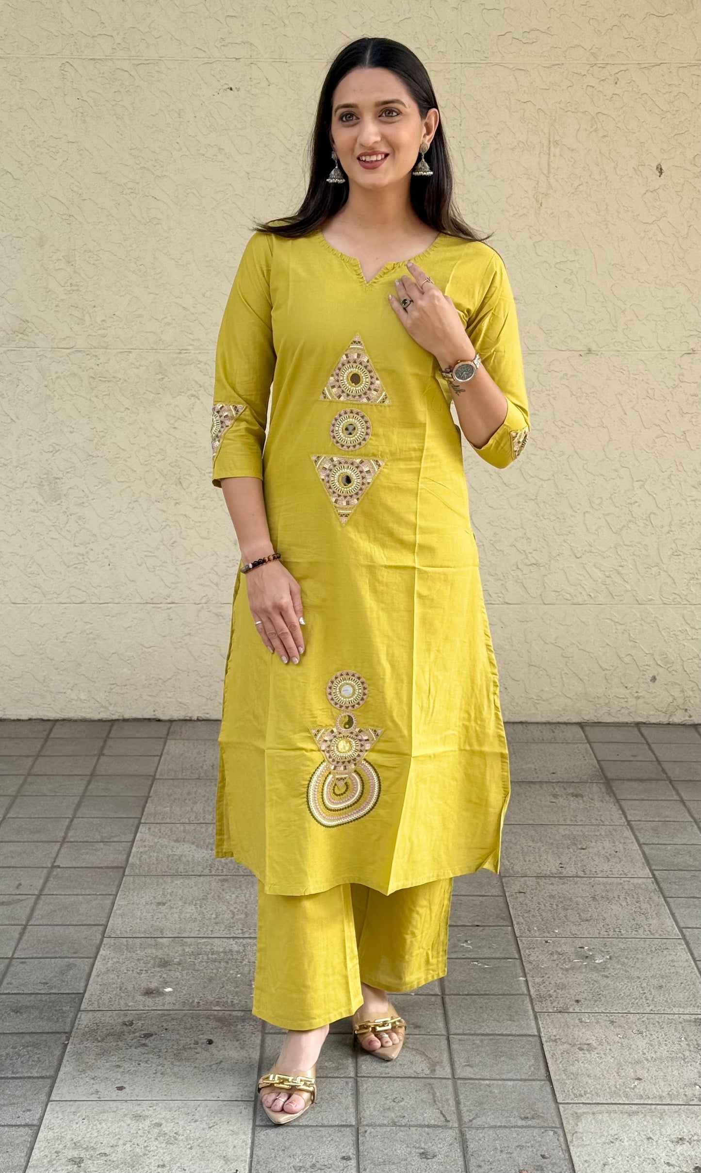 Naisha K 574