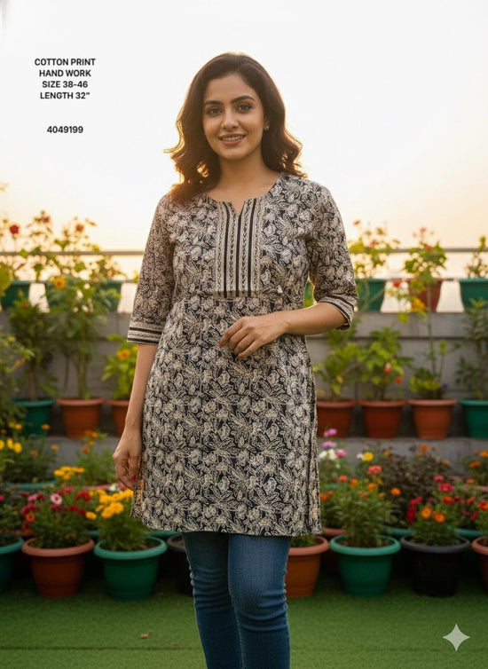 Naisha K 579