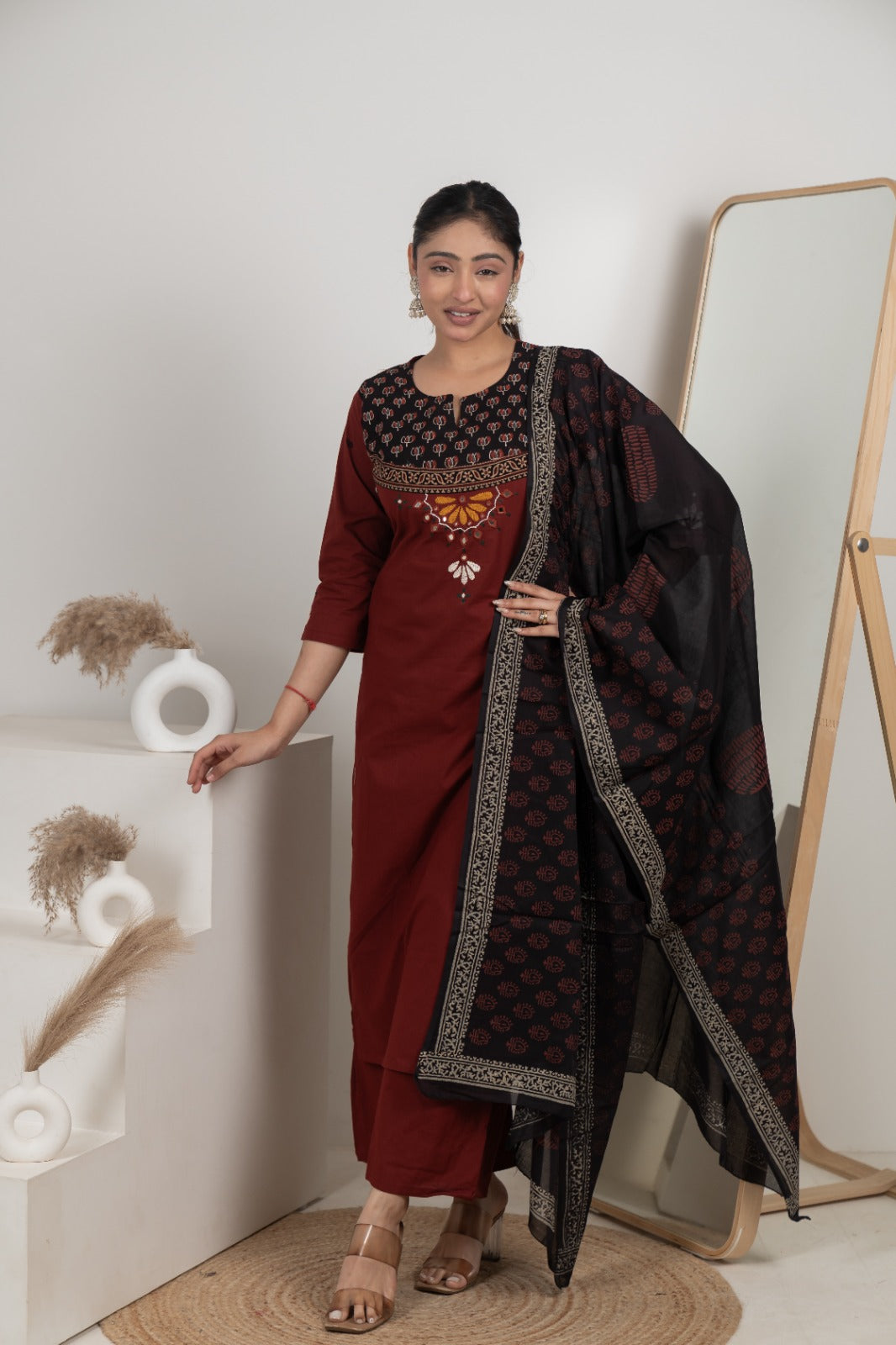 Naisha K 583