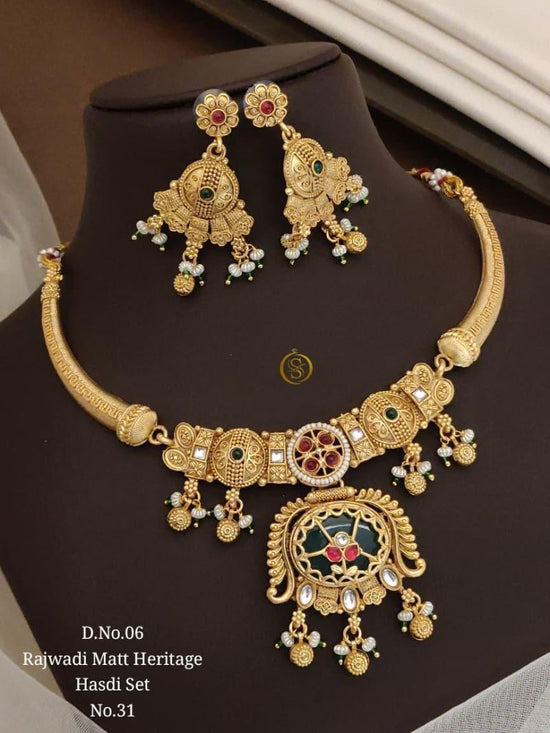 Rajwadi Matt Heritage Hasdi Set 1 Antique Necklace