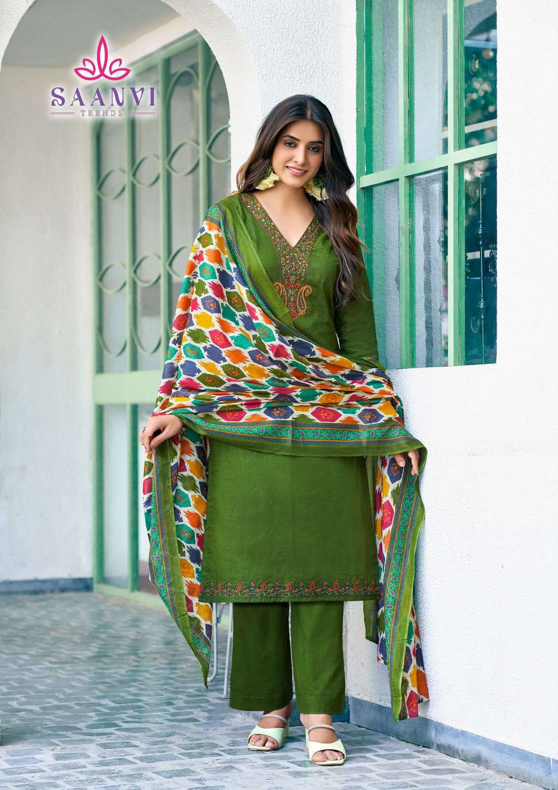 Saanvi Trends Romani