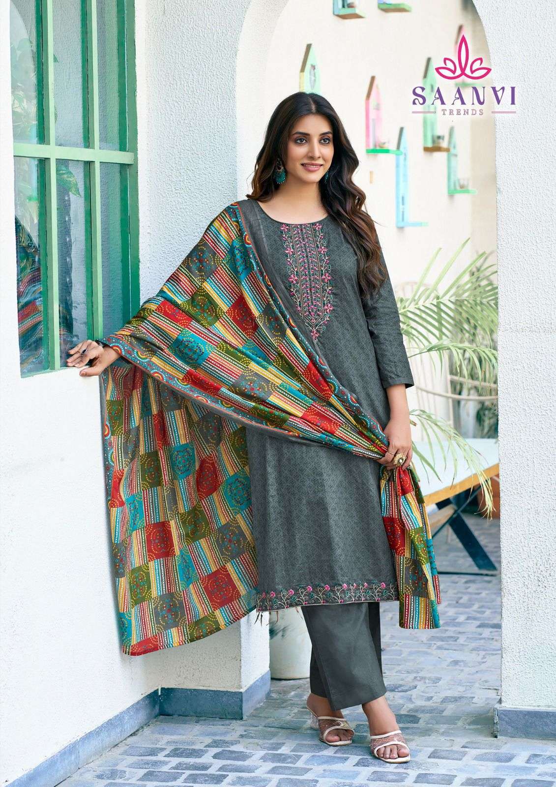 Saanvi Trends Romani