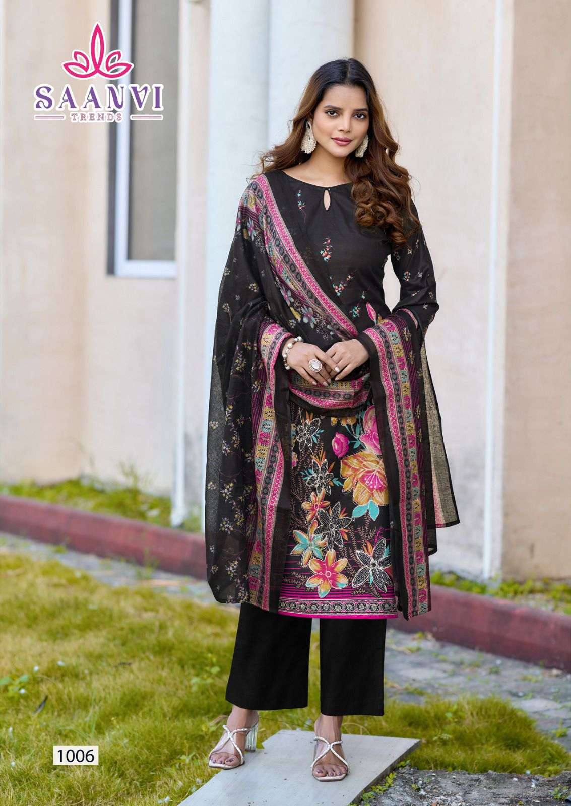 Saanvi Trendz Nazakat Vol-01