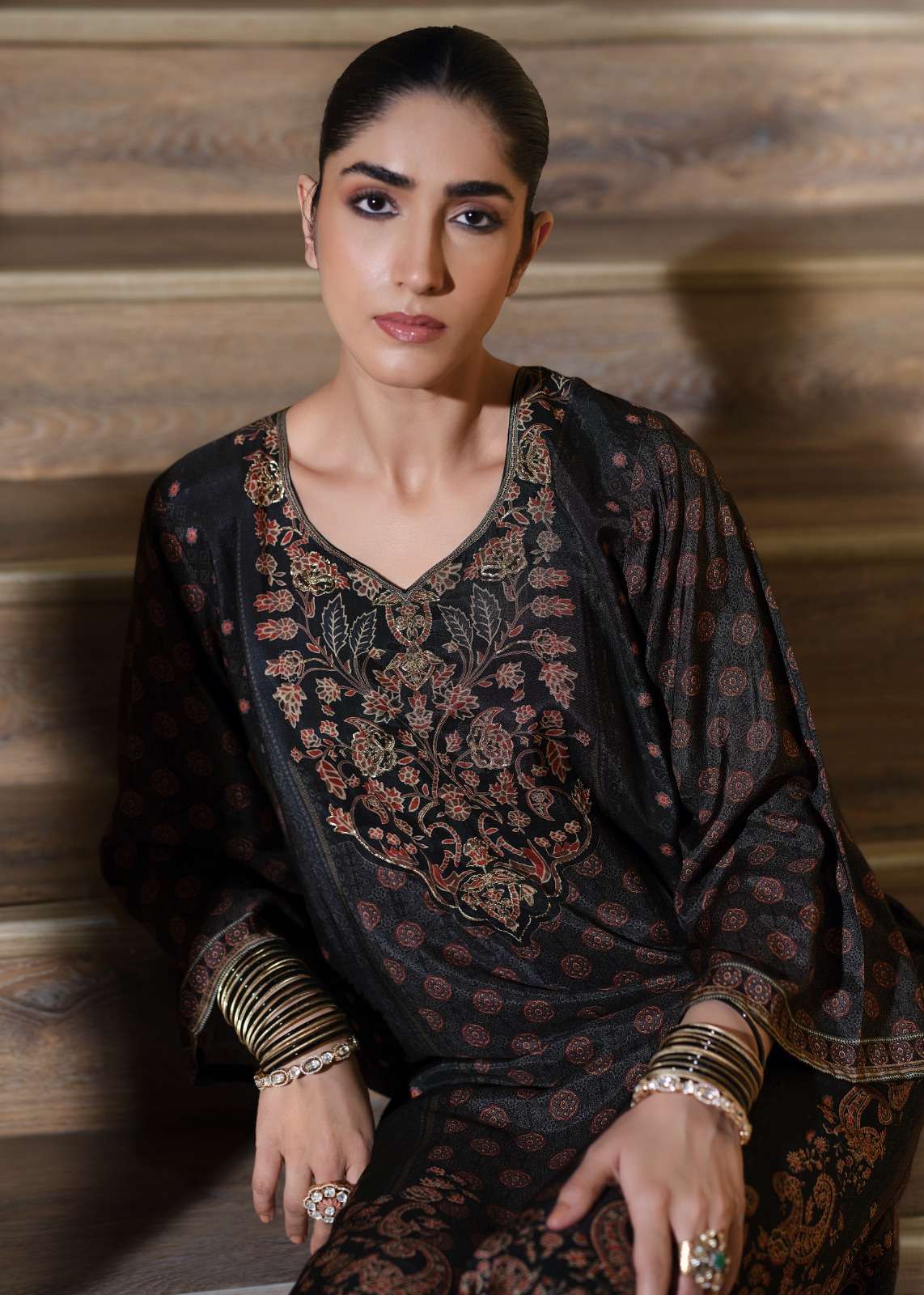 Sanaz Bagh Viscose Muslin Designer Dress Material - Amrah Wholesale