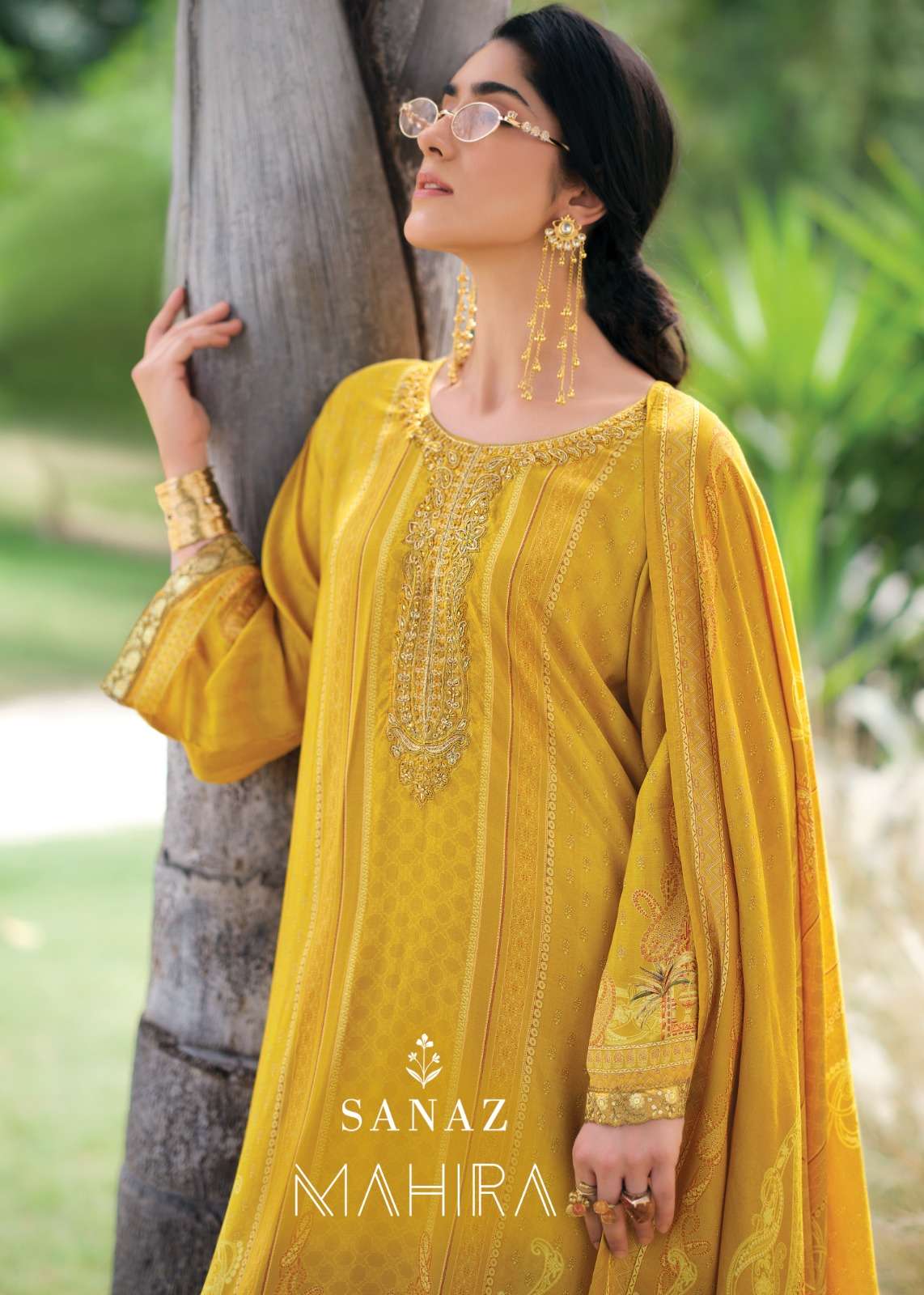 Sanaz Mahira Viscose Muslin Embroidered Dress Material