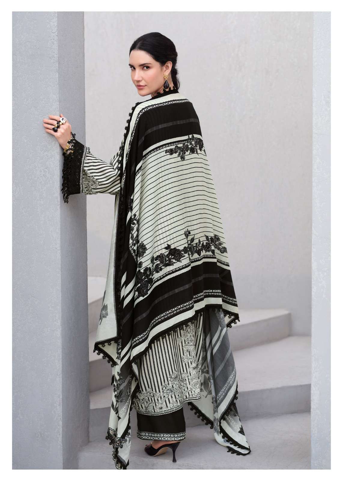 Sanaz Mono Line Viscose Muslin Dress Material - Amrah Wholesale
