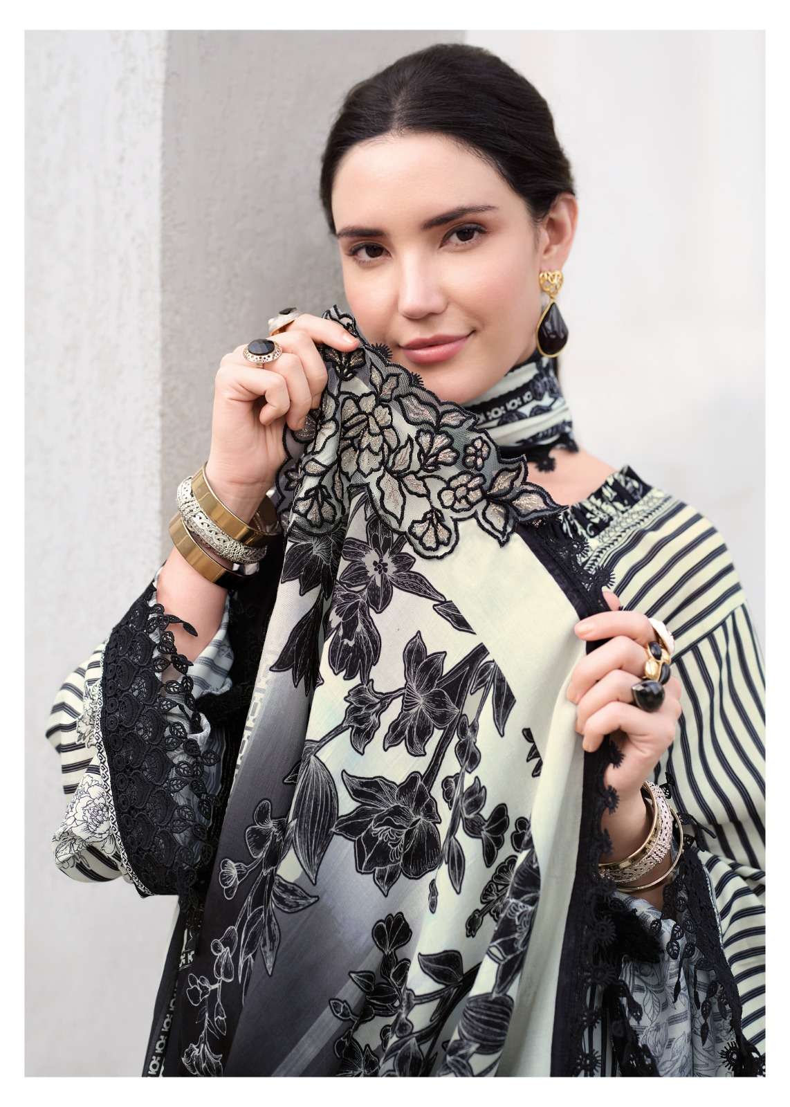Sanaz Mono Line Viscose Muslin Dress Material - Amrah Wholesale