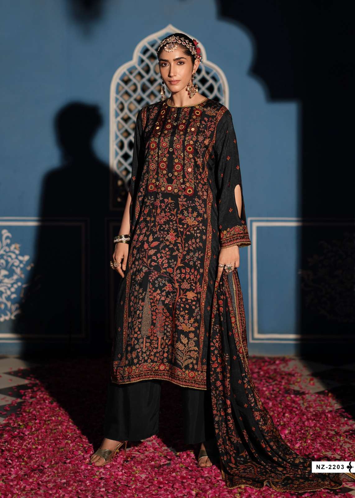 Sanaz Nazm Viscose Muslin Designer Suit - Amrah Wholesale