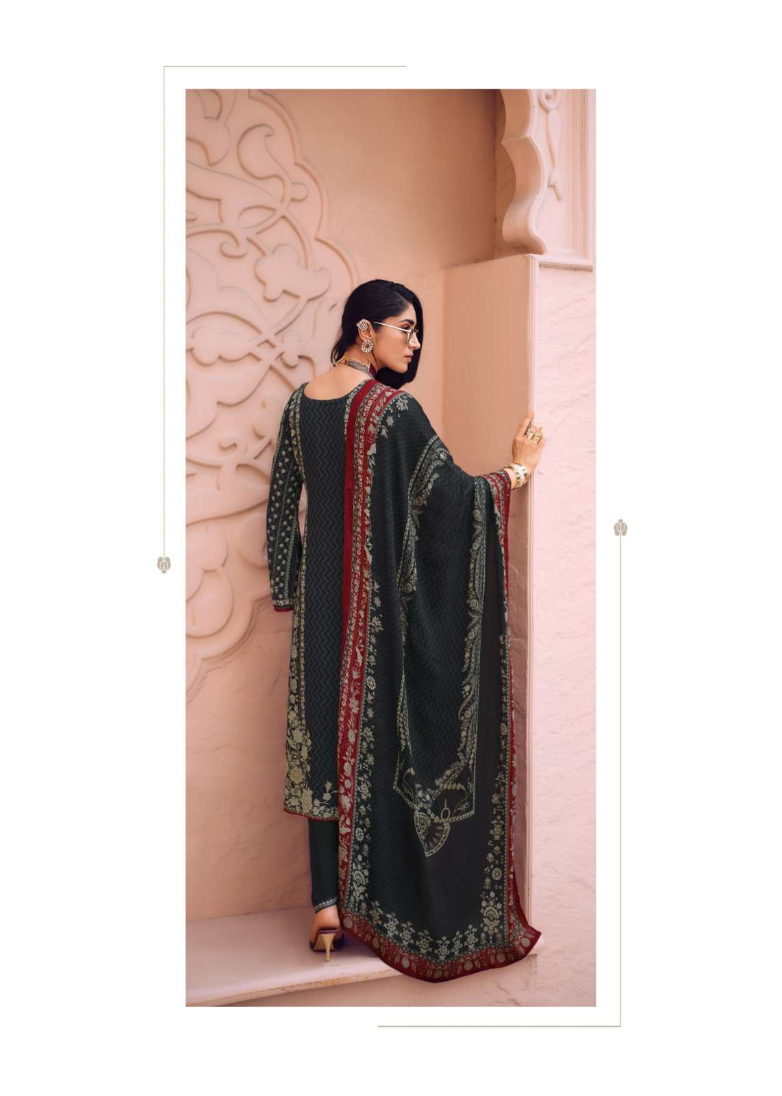 Sanaz Zareen Viscose Crape Digital Printed Pakistani Suit