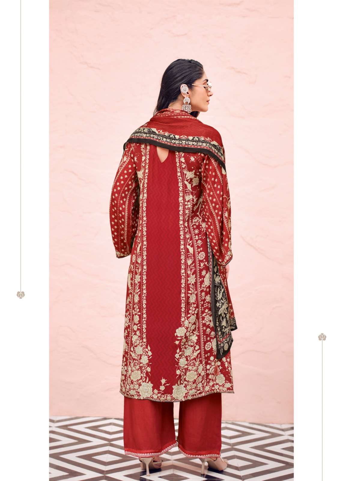 Sanaz Zareen Viscose Crape Digital Printed Pakistani Suit