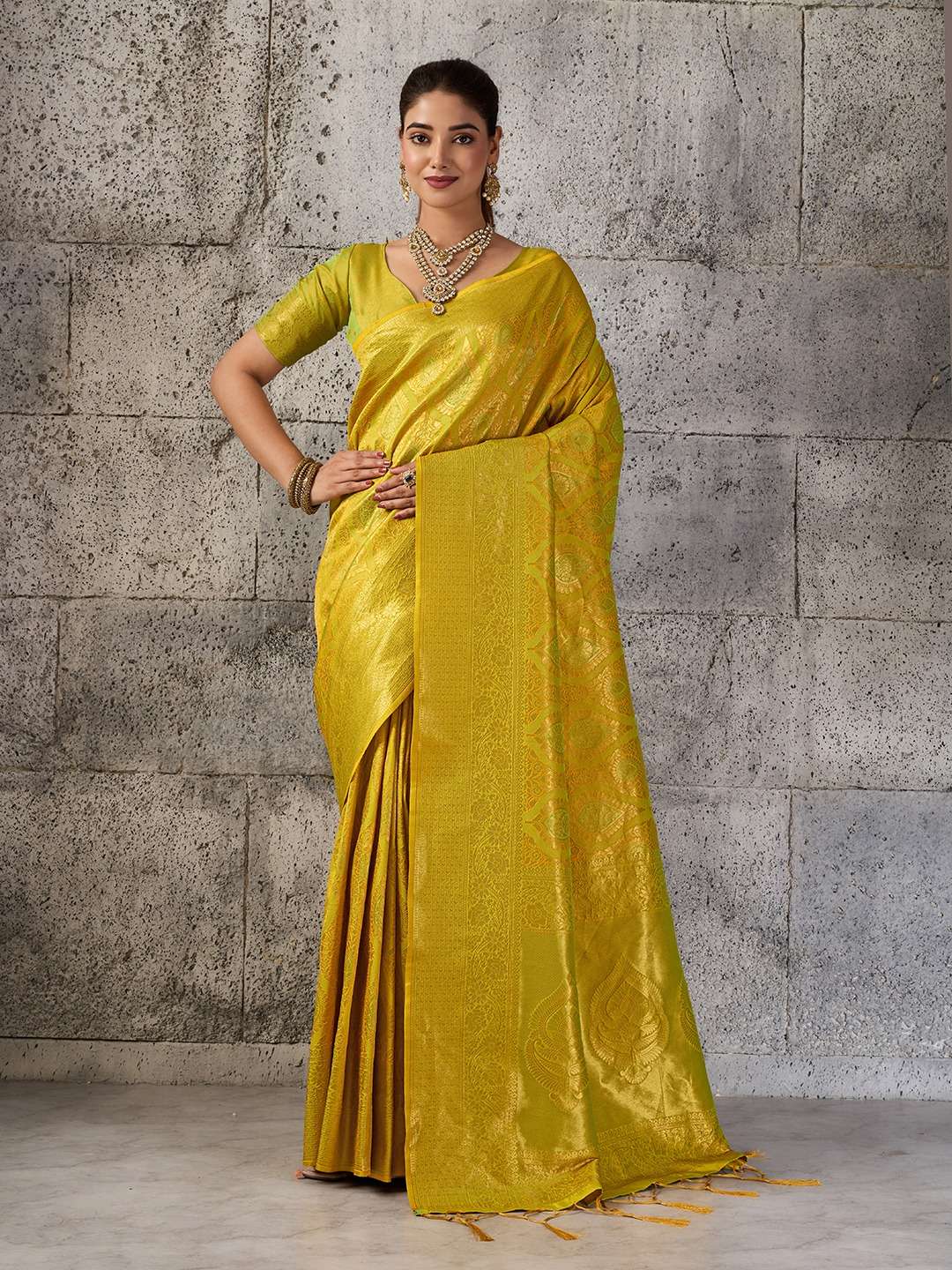 Sangam Saree Prisha Silk Kanjivaram Silk Blend Saree - Amrah Wholesale