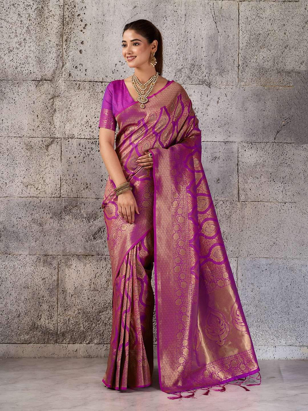 Sangam Saree Prisha Silk Kanjivaram Silk Blend Saree - Amrah Wholesale
