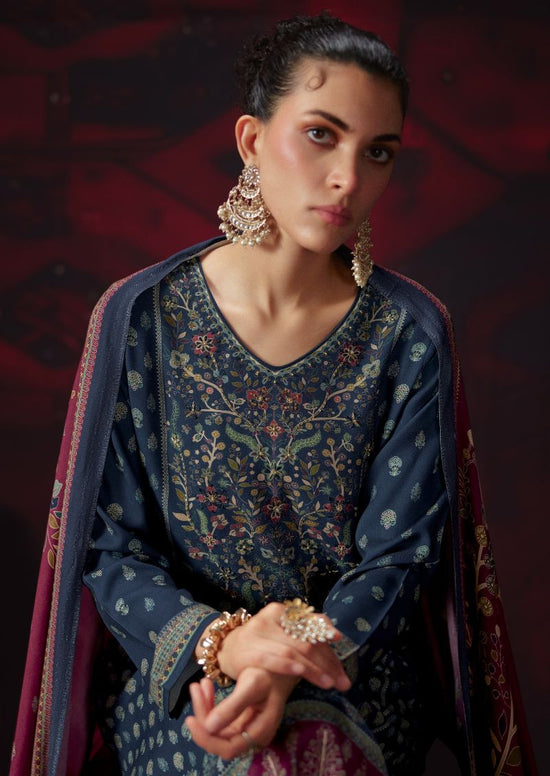 Sanna Khwaab Viscose Pashmina Digital Print Khatli Work Suit