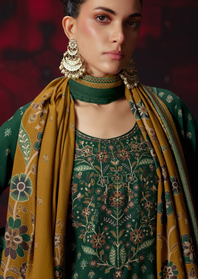 Sanna Khwaab Viscose Pashmina Digital Print Khatli Work Suit