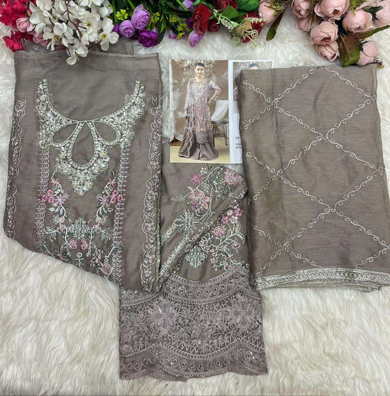 Shree Fab SF - 5581 Pakistani Suit Wholesale Catalogue - Amrah Wholesale